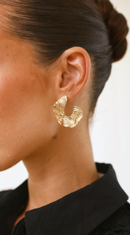 Harper | Women's Gold Wavy Textured Earrings